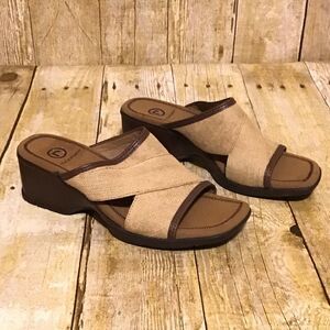 Rockport Tan Slip On Sandals Sz 6M‎